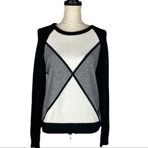 Lord & Taylor soft argyle sweater size small